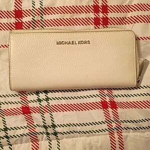 Michael Kors Cream Wallet
